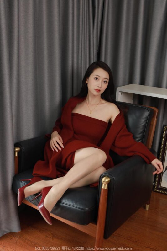 [IESS异思趣向] 2025.01.27 丝享家 1961 小婕《红色针织裙（上）》[88P/77MB]-无料摄影圈