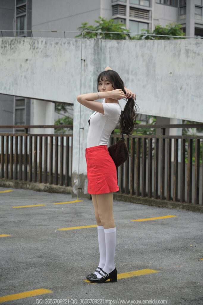 [IESS异思趣向] 2025.05.16 丝享家 2055 团团《红裙子（上）》[87P/157MB]插图3