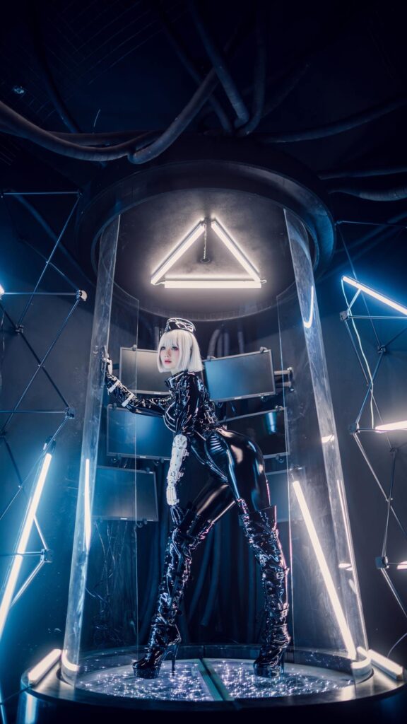 izumi泉桃子福利 – 帝国通讯官 [30P/232MB]插图2