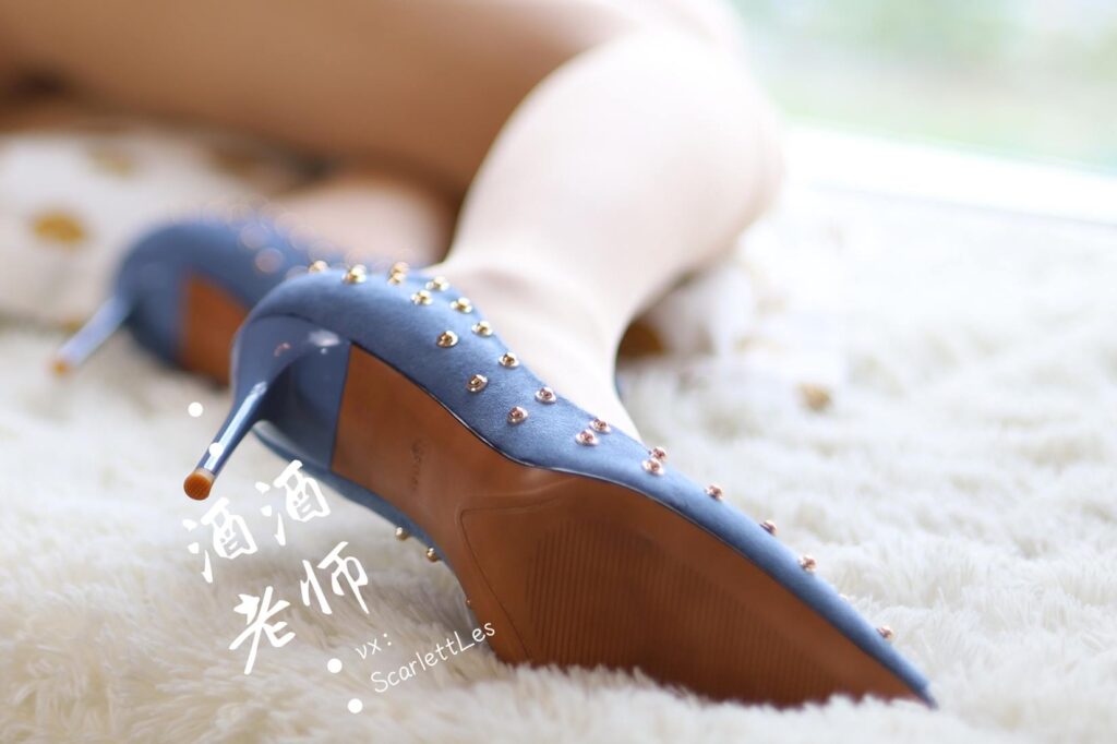 酒酒老师 NO.030 – 白s学妹，又纯又欲[65P/185MB]插图1