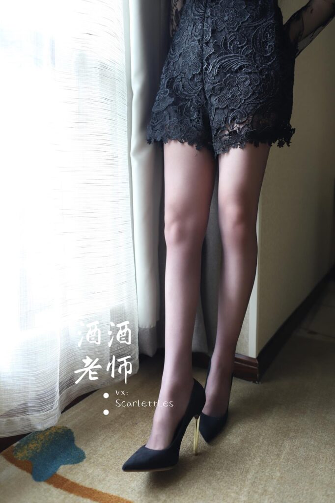 酒酒老师 NO.065 – 开裆丝的紫色诱惑[70P/86.1MB]插图3