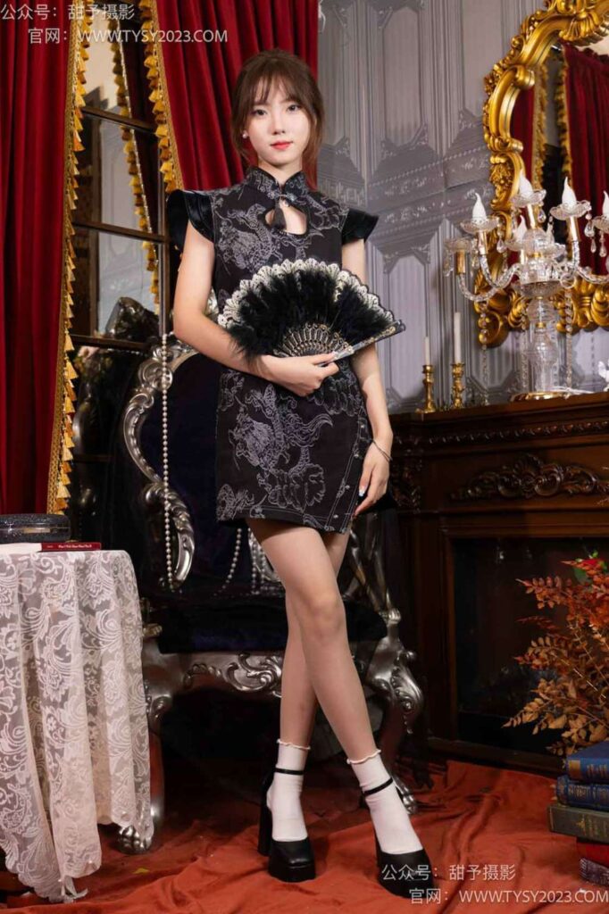 甜予摄影 NO.096期：澜澜-板鞋、白棉袜、肉丝（脚尖加固款）（完整版）[130P/2V/10.72GB]插图2