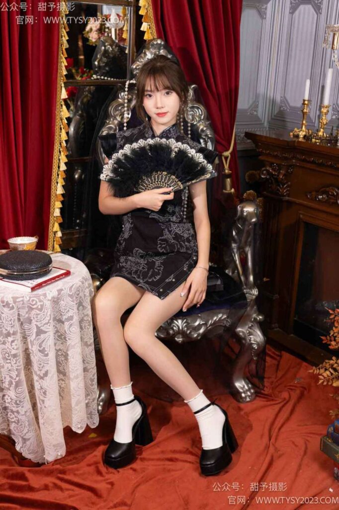 甜予摄影 NO.096期：澜澜-板鞋、白棉袜、肉丝（脚尖加固款）（完整版）[130P/2V/10.72GB]插图1