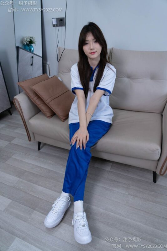 甜予摄影 NO.098期：璇璇-校服、板鞋、白棉袜、肉丝（脚尖加固款）（完整版）[135P/2V/10.37GB]-无料摄影圈