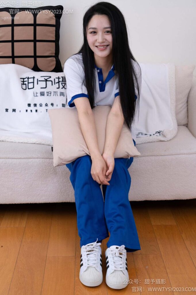 甜予摄影 NO.102期：澜澜-板鞋、白棉袜、肉丝（脚尖微加固款）（完整版）[126P/2V/10.05GB]插图3