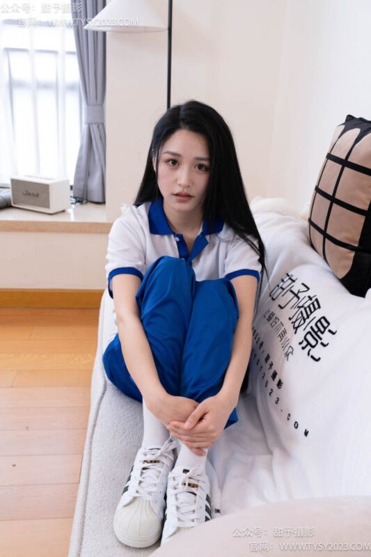 甜予摄影 NO.102期：澜澜-板鞋、白棉袜、肉丝（脚尖微加固款）（完整版）[126P/2V/10.05GB]-无料摄影圈