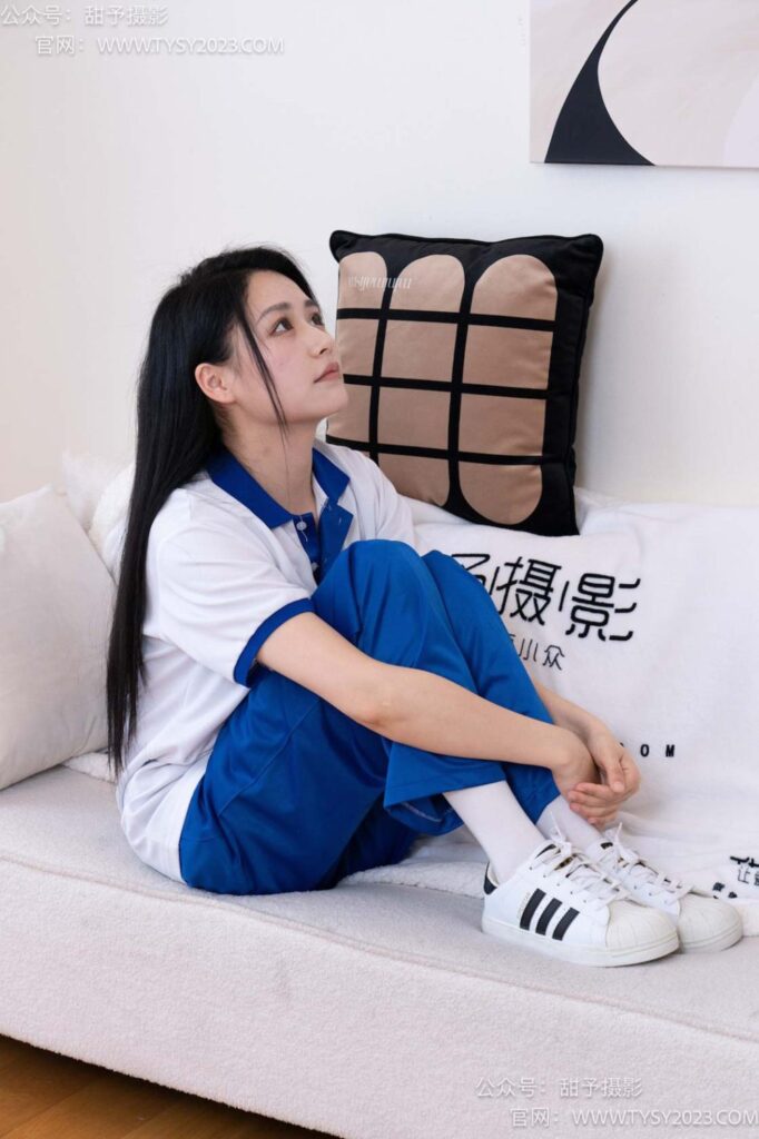 甜予摄影 NO.102期：澜澜-板鞋、白棉袜、肉丝（脚尖微加固款）（完整版）[126P/2V/10.05GB]插图4