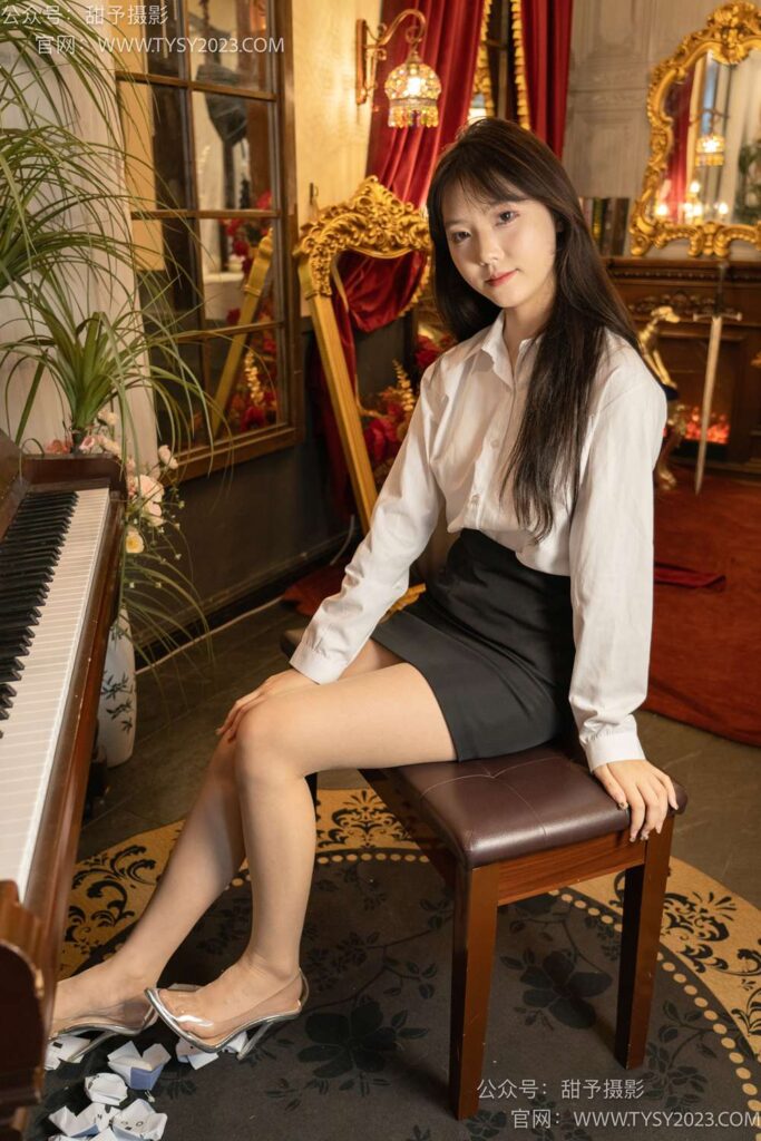 甜予摄影 NO.107期：璇璇-高跟鞋、拖鞋、薄肉丝（脚尖透明款）、薄黑丝（脚尖加固款）、踩小房子的剧情（完整版）[157P/2V/9.08GB]插图2