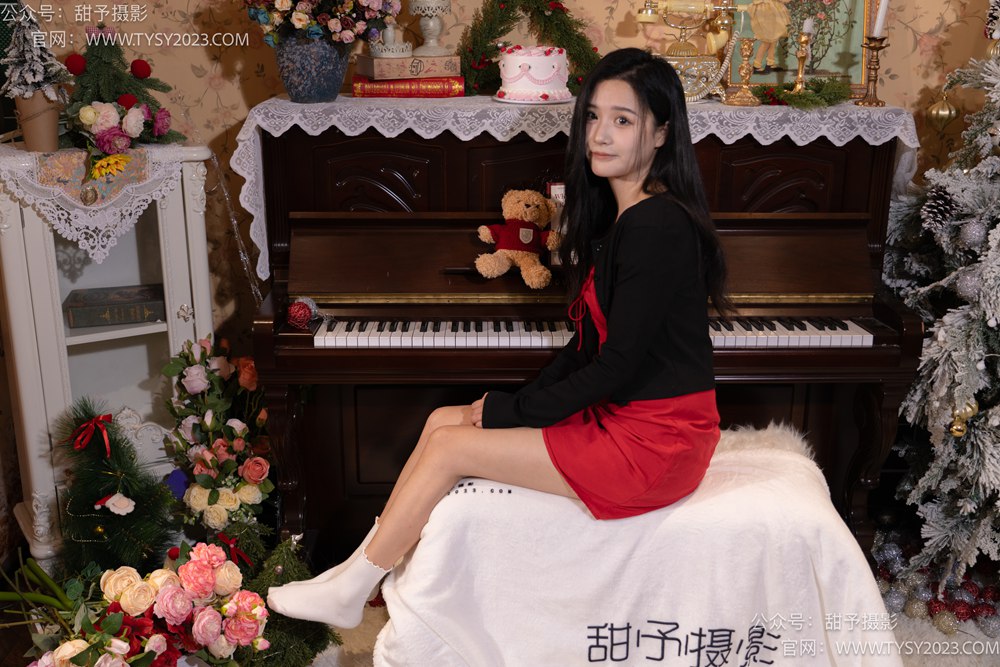 甜予摄影 NO.109期：澜澜-板鞋、白棉袜、肉丝（脚尖加固款）（完整版）[128P/2V/10.18GB]插图3