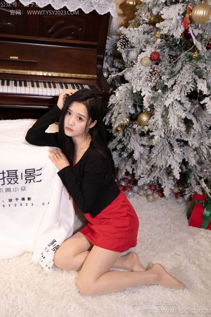 甜予摄影 NO.109期：澜澜-板鞋、白棉袜、肉丝（脚尖加固款）（完整版）[128P/2V/10.18GB]插图1