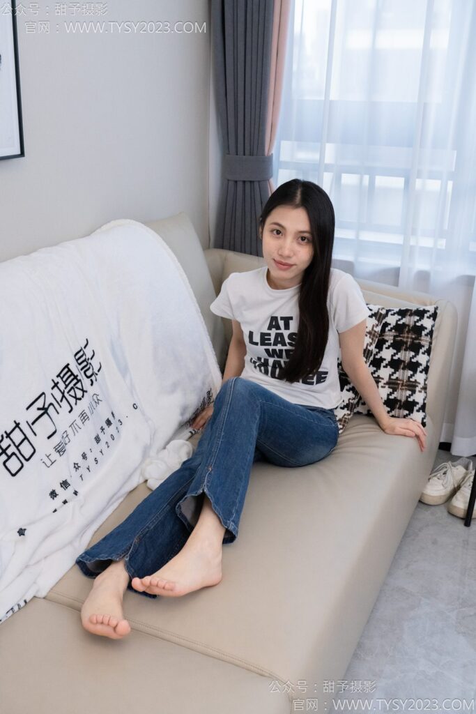 甜予摄影 NO.132 诺诺-板鞋、白棉袜、裸足[129P/2V/9.98GB]-无料摄影圈