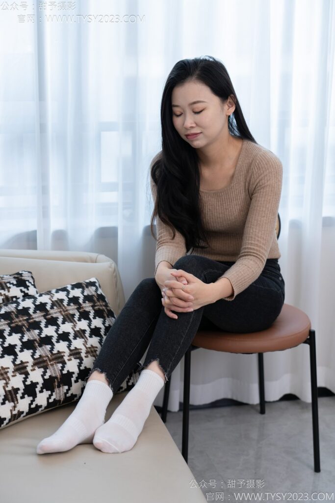 甜予摄影 NO.133 梦梦-长靴、白棉袜、裸足[135P/2V/9.98GB]插图3