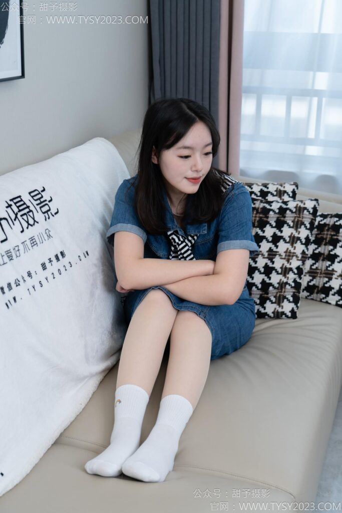 甜予摄影 NO.151 小葵-板鞋、白棉袜、薄肉丝[130P/2V/9.77GB]插图3