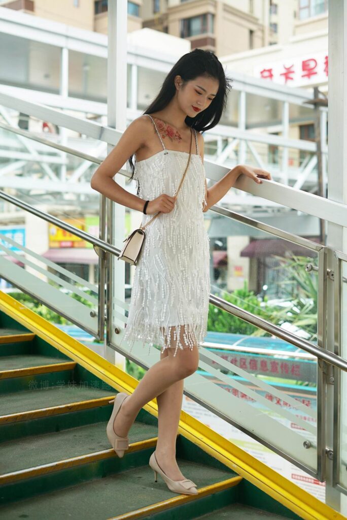 學妹加速跑 XM079 鹿酱《草地上的绿茶jio》[98P/130MB]插图2