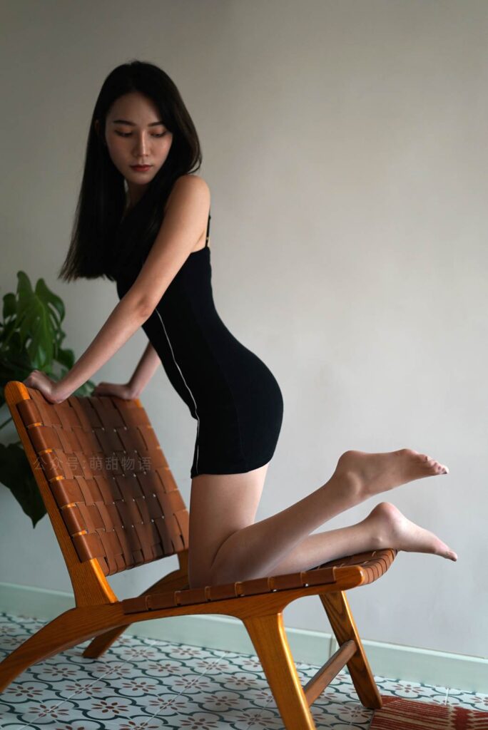 萌甜物语 XM145 可可《黑裙子的午后》[101P/1V/347MB]插图2