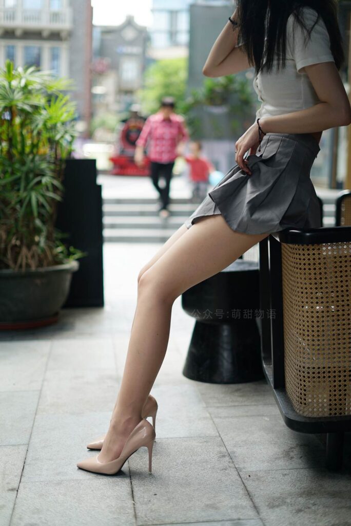 萌甜物语 XM174 小艺《危险的百褶裙》[98P/1V/871MB]插图2