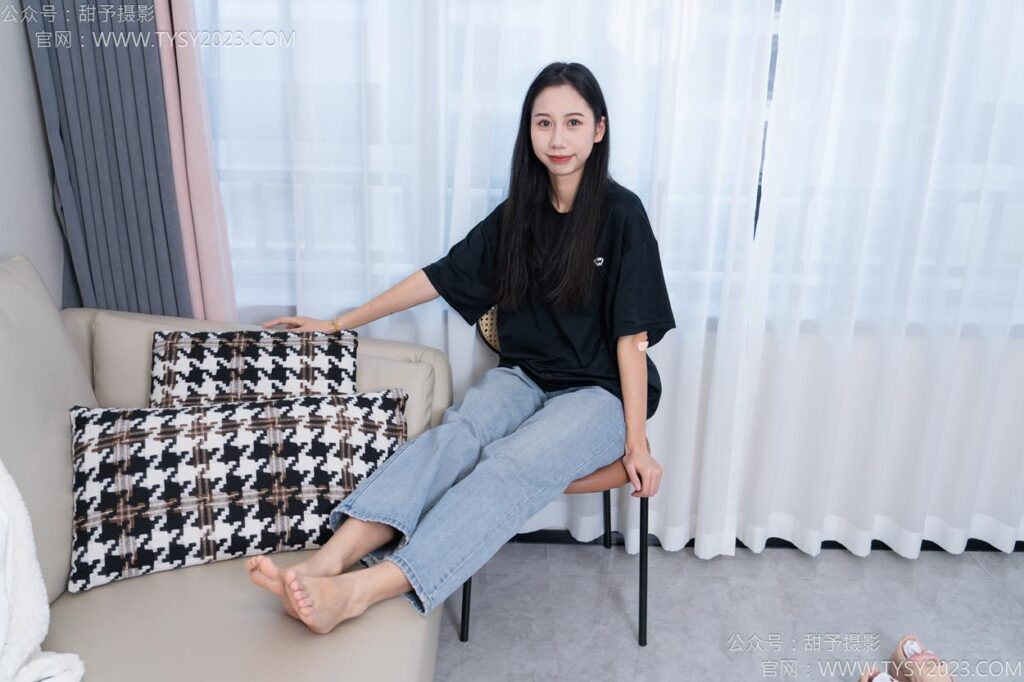 甜予摄影 NO.163 娃娃-板鞋、白棉袜、裸足[130P/2V/9.83GB]插图1