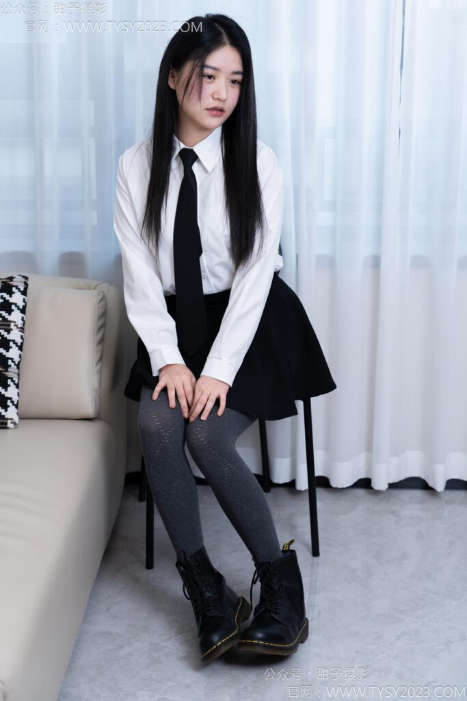 甜予摄影 NO.168 澜澜-短靴、小腿袜、肉丝[165P/2V/11.1GB]插图2