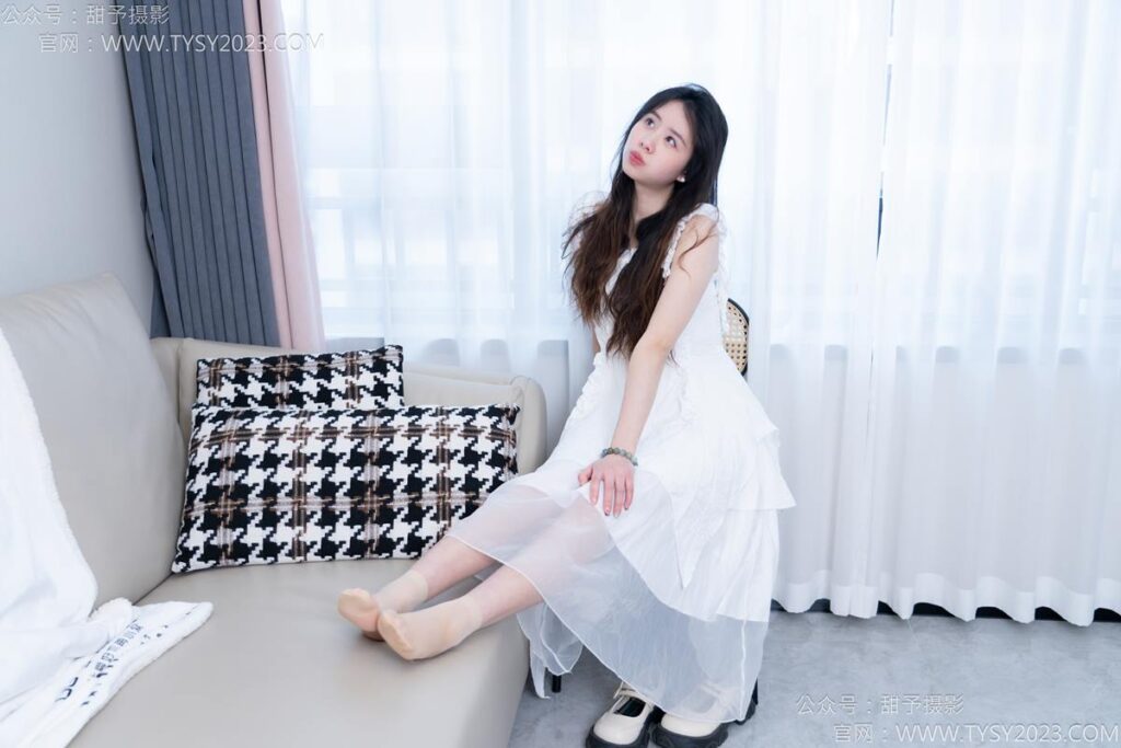 甜予摄影 NO.172 知知-皮鞋、短肉丝、裸足[130P/2V/9.84GB]插图1