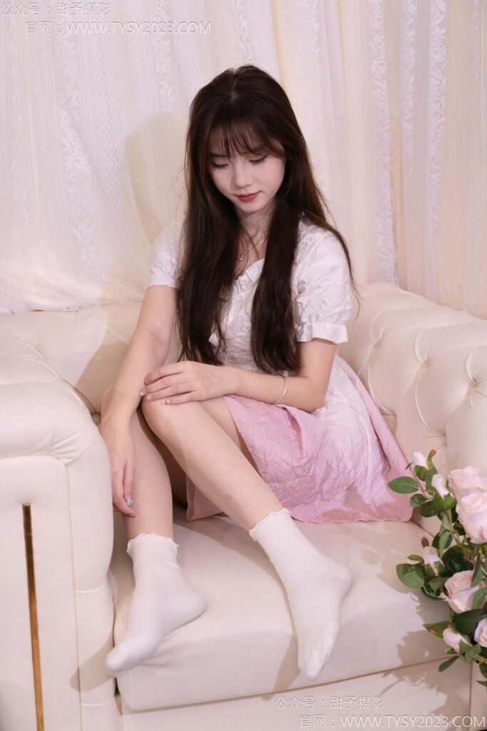 甜予摄影 NO.177 璇璇-板鞋、白棉袜、薄肉[129P/2V/9.97GB]插图3