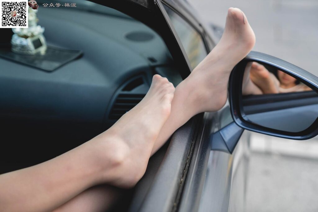 袜涩写真 VOL.006 柔美超薄肉丝 [50P/196MB]插图1