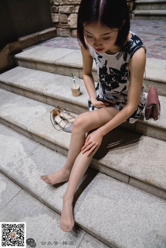 袜涩写真 VOL.007 蓝色港湾夜拍 [60P/267MB]-无料摄影圈