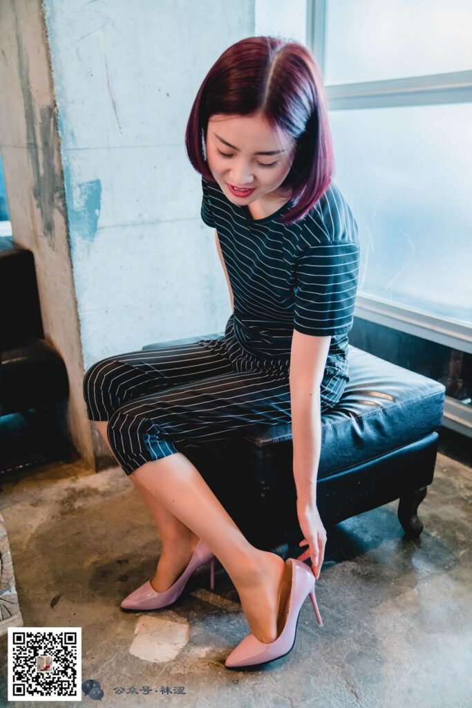 袜涩写真 VOL.009 裤内有丝袜，纵享新丝滑 [59P/256MB]插图1