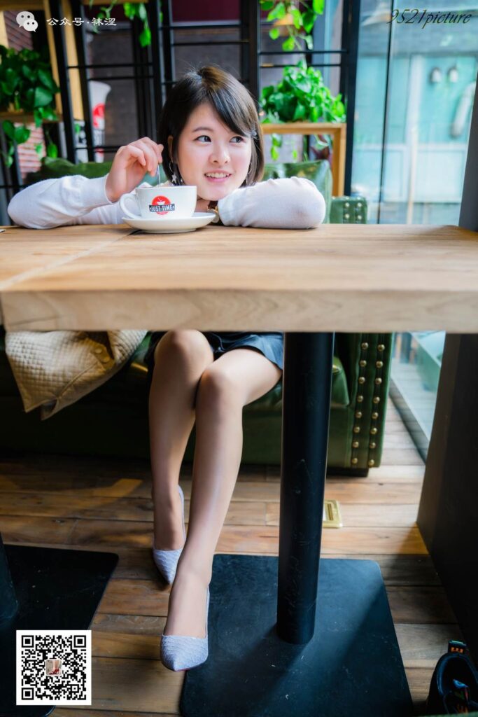 袜涩写真 VOL.014 新模瑞拉咖啡店 [66P/1.19G]插图1