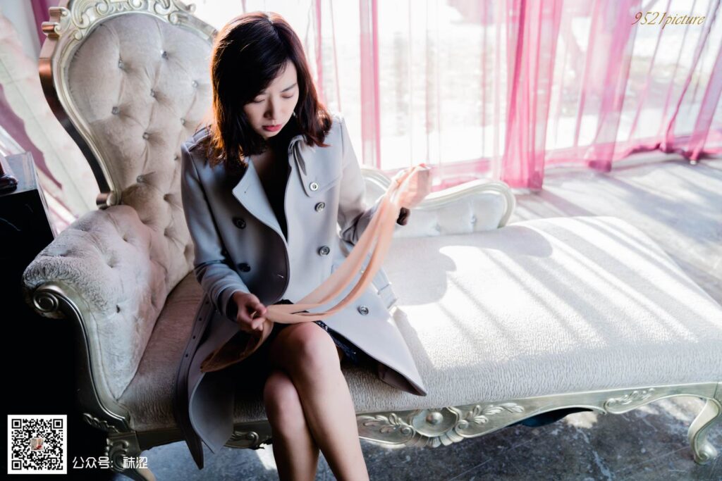 袜涩写真 VOL.018 腿神乐乐的falke12 [67P/2V/1.57G]插图2