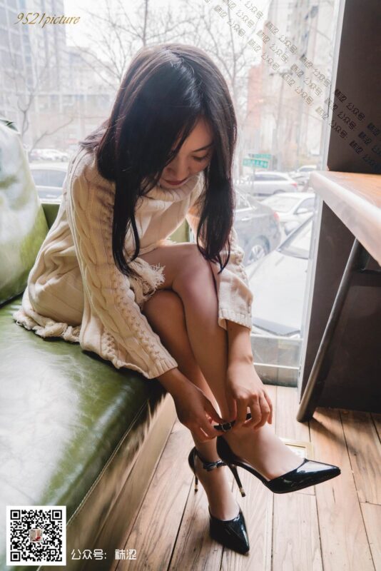 袜涩写真 VOL.023 莎莎的温柔毛衣与肉丝 [57P/231MB]-无料摄影圈