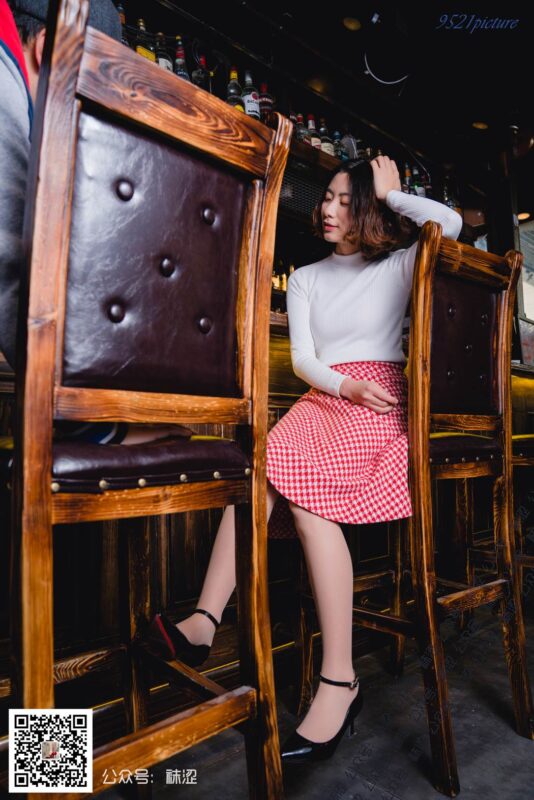 袜涩写真 VOL.024 雪梨复古套装天鹅绒丝袜 [54P/1.38G]-无料摄影圈