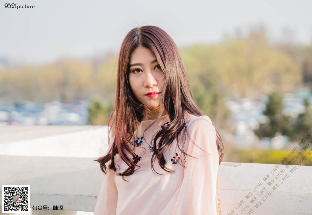 袜涩写真 VOL.031-伟伟的黑色小短裙 [30P/615MB]插图1