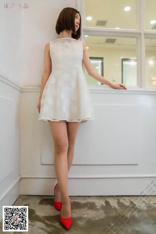 袜涩写真 VOL.033-可心-黑色绑带高跟鞋 [73P/1V/639MB]-无料摄影圈