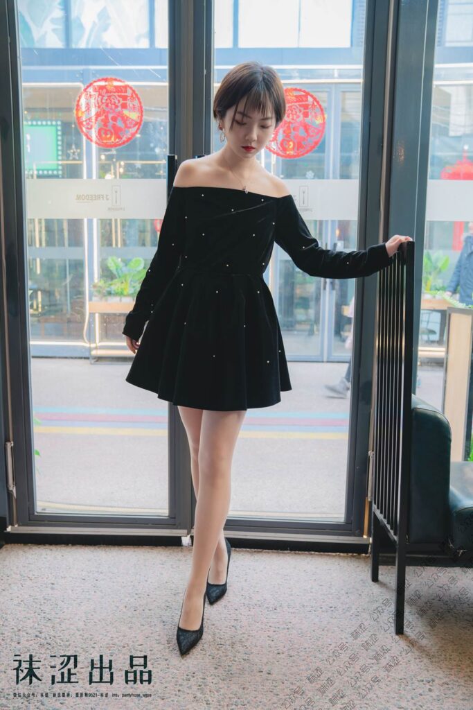 袜涩写真 VOL.034 乐乐灰丝互动图集 [80P/1.51G]插图3