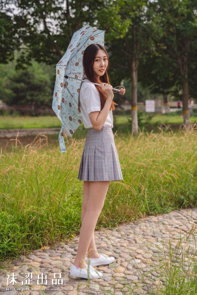 袜涩写真 VOL.042 安妮室外秀丝 [40P/801MB]插图1