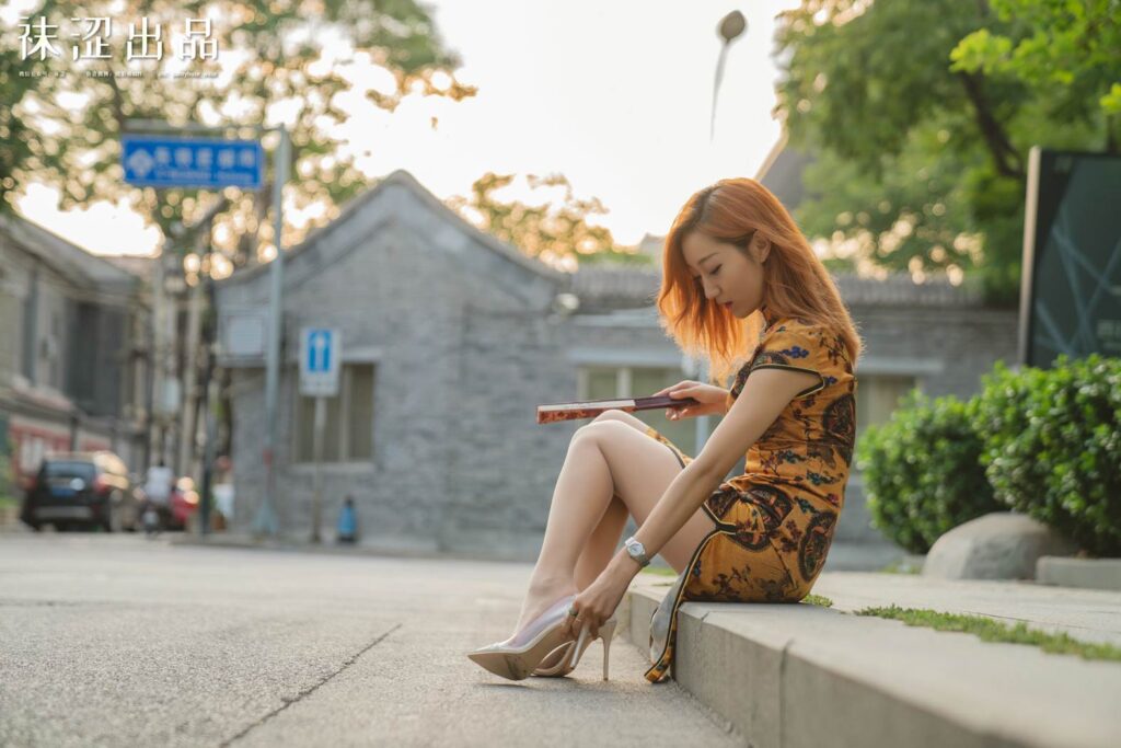 袜涩写真 VOL.074 刘哈哈-黄袍 [53P/105MB]插图2