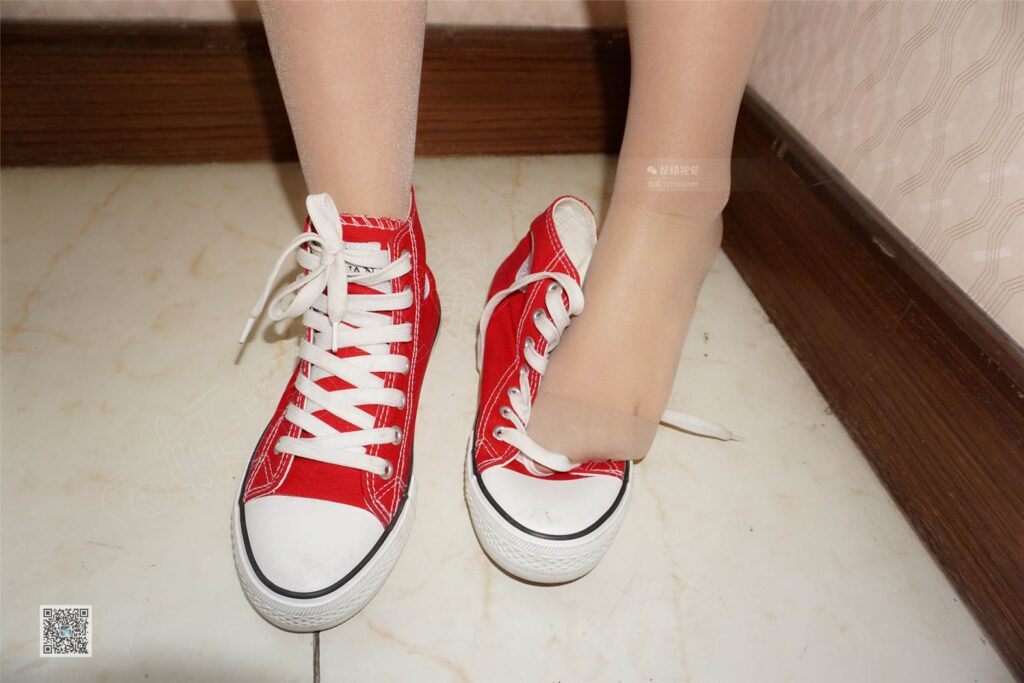 妖精视觉@NO.028 诗诗 日系制服软妹风 [70P/34.7MB]插图1