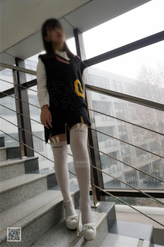 妖精视觉@NO.032 coco 漂亮校花的萝莉白丝 [61P/51.3MB]-无料摄影圈