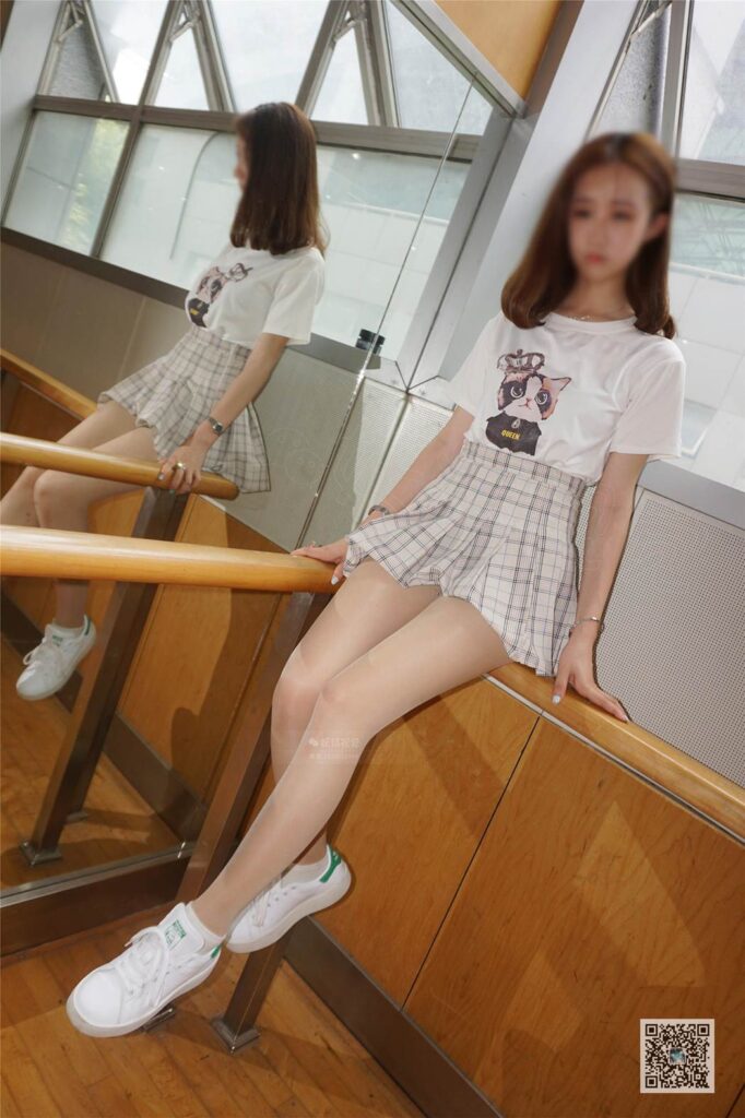 妖精视觉@NO.065 粥粥 令人心动的丝袜瞬间 [69P/37.3MB]插图3