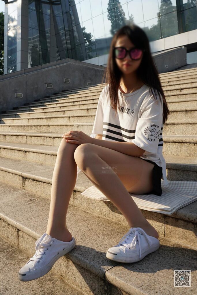 妖精视觉@NO.084 芸芸 台阶上的肉丝 [64P/48.6MB]插图2