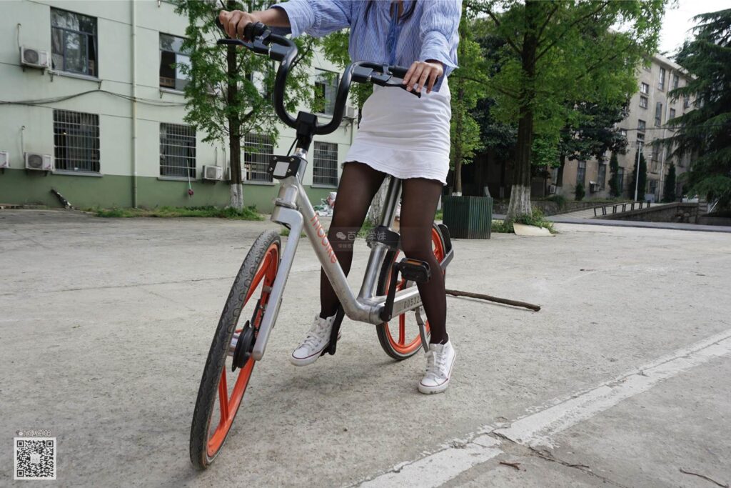 妖精视觉 NO.091 依依 黑丝小姐姐的日常 [73P/62.1MB]插图2