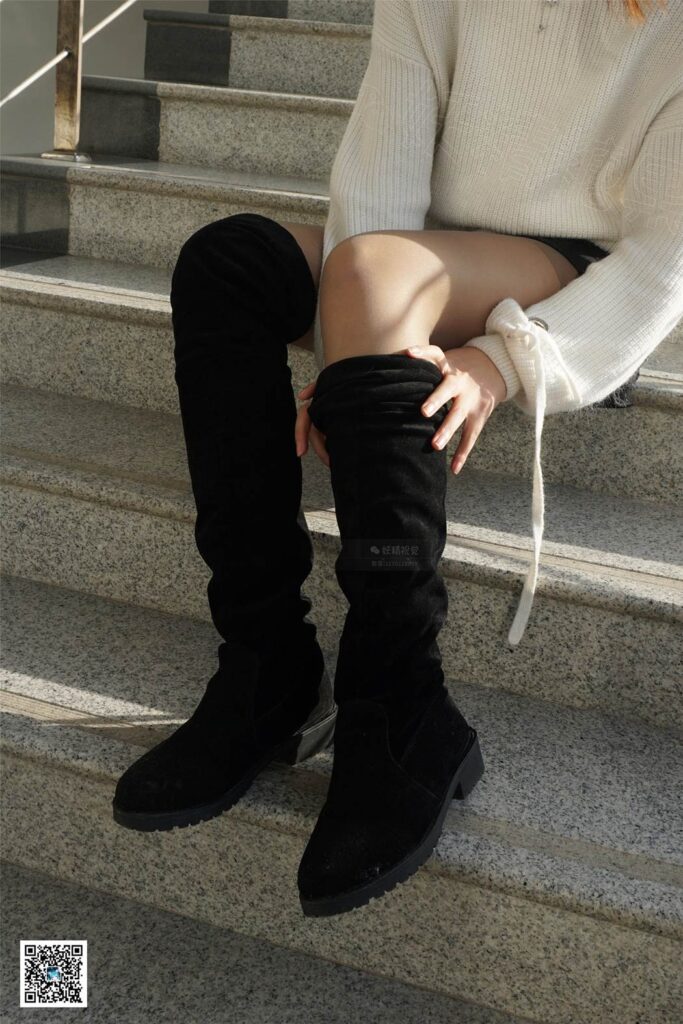 妖精视觉 NO.104 苏苏 长靴&高跟，双色丝袜 [73P/47MB]插图1