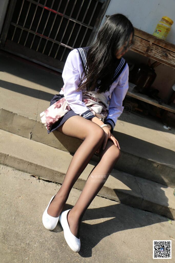 妖精视觉 NO.117 甜甜 私闯民宅 [48P/51.4MB]插图2