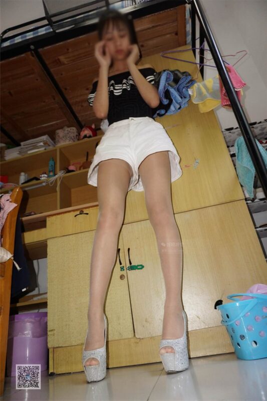 妖精视觉 NO.140 妖妖 女王的肉丝袜 [37P/22MB]-无料摄影圈