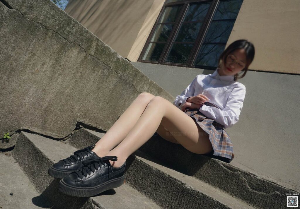 妖精视觉 NO.179 软软 _ 阳光下的软妹纸[66P/90MB]插图2