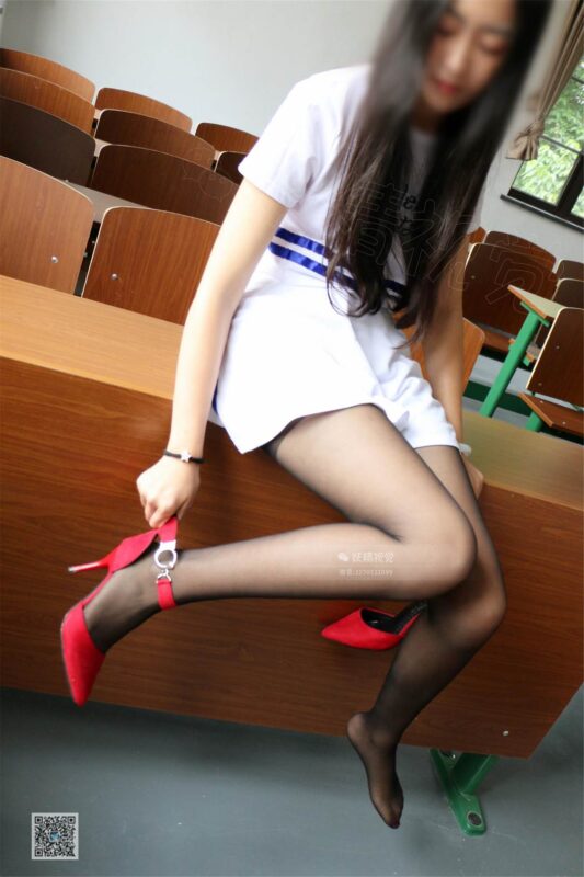 妖精视觉 NO.209 甜甜 日系高跟御姐风 [80P/34MB]-无料摄影圈