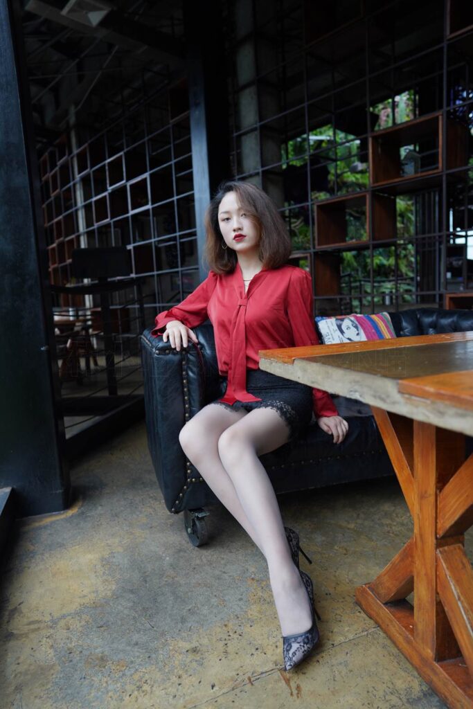 [壹吻映画]YW019《辣辣·火红咖啡厅》[100P/1V/1.53G]插图2