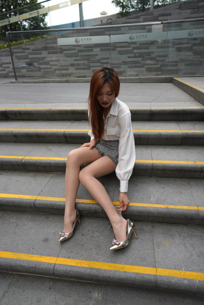 [壹吻映画]YW023《商场台阶》笑笑 [99+1P/1V/1.66G]插图1