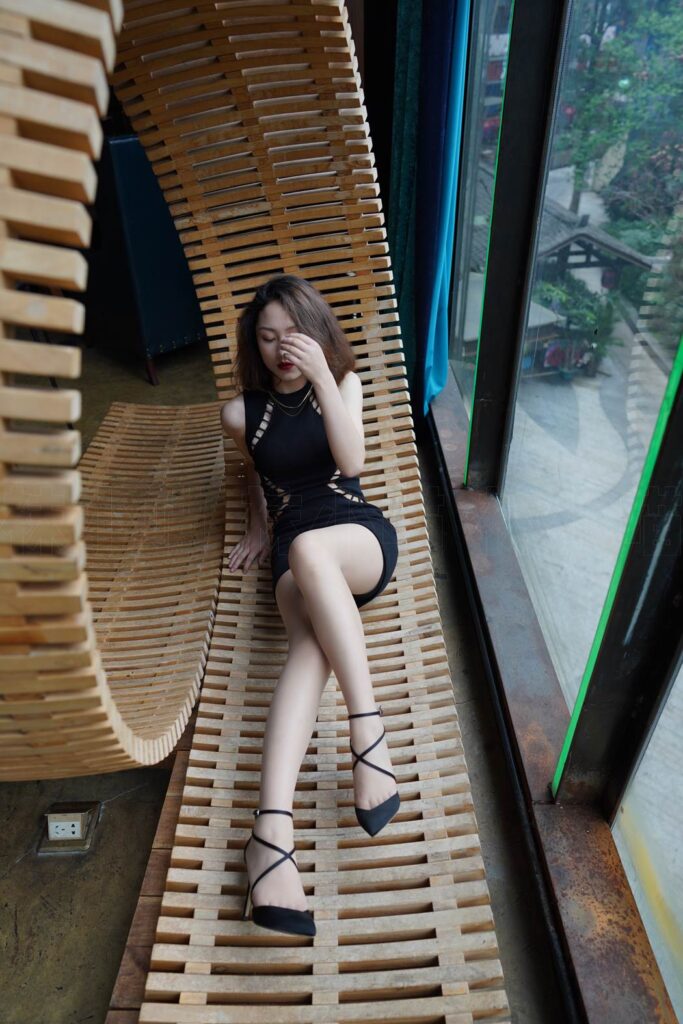 [壹吻映画]YW024《落地窗》辣辣 [106+1P/1V/1.62G]插图3