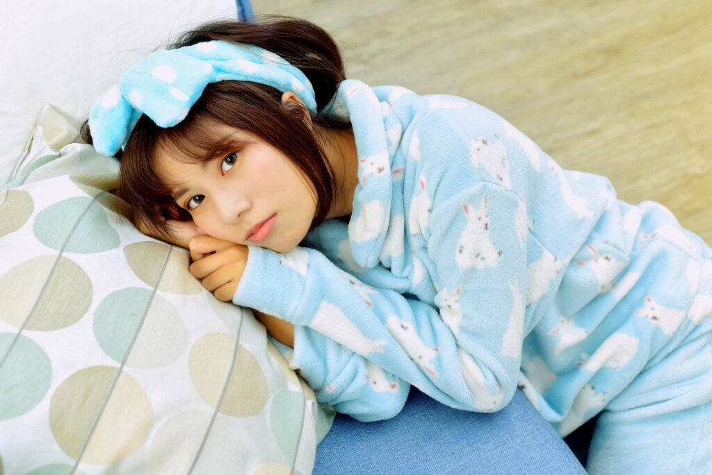 制服の女生 NO.005 方唯真 OL黑丝[29P/328MB]插图1